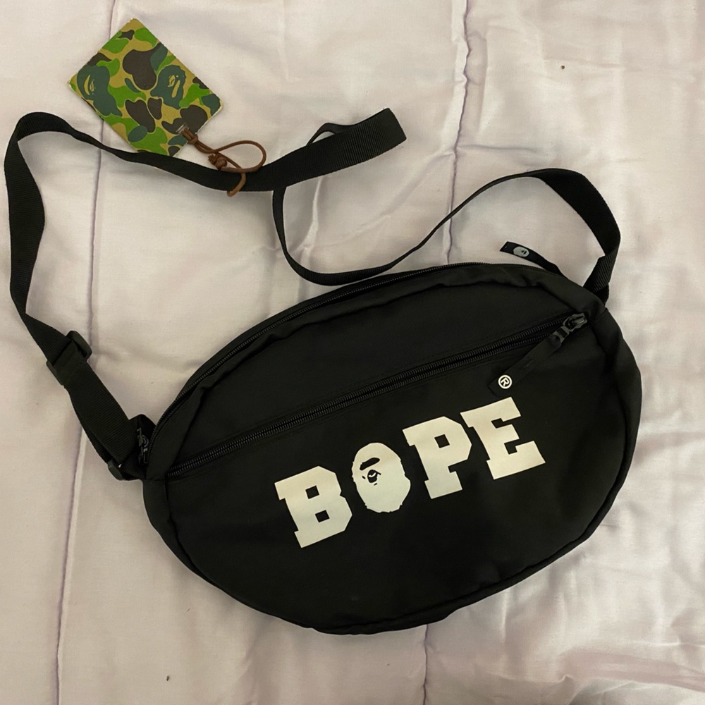 BAPE side back/satchel